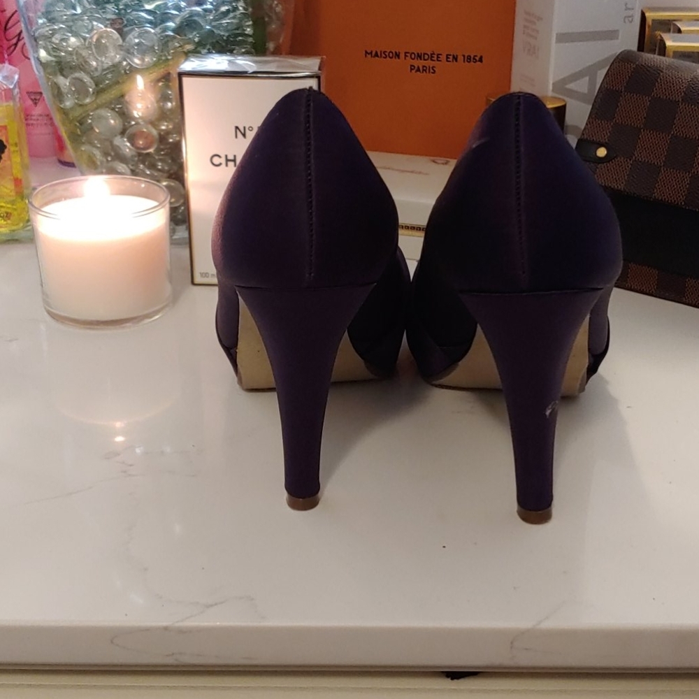 Shoes - Picture 4 of 7